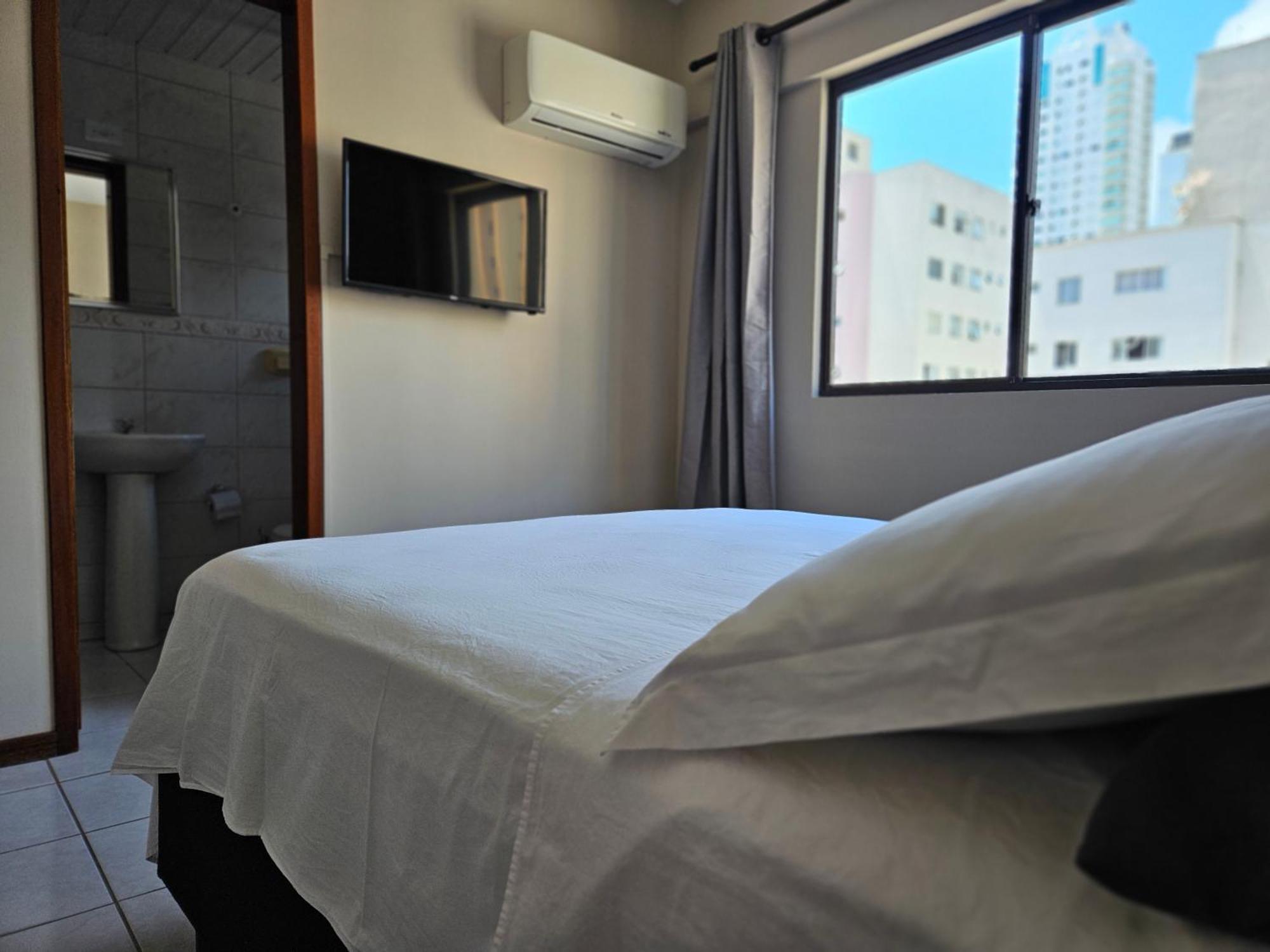 2 Quartos A 200Mts Praia Central, Garagem, Churrasqueira, Wi-Fi 90 Mbps, Pet Friendly Балнеаріу-Камборіу Екстер'єр фото