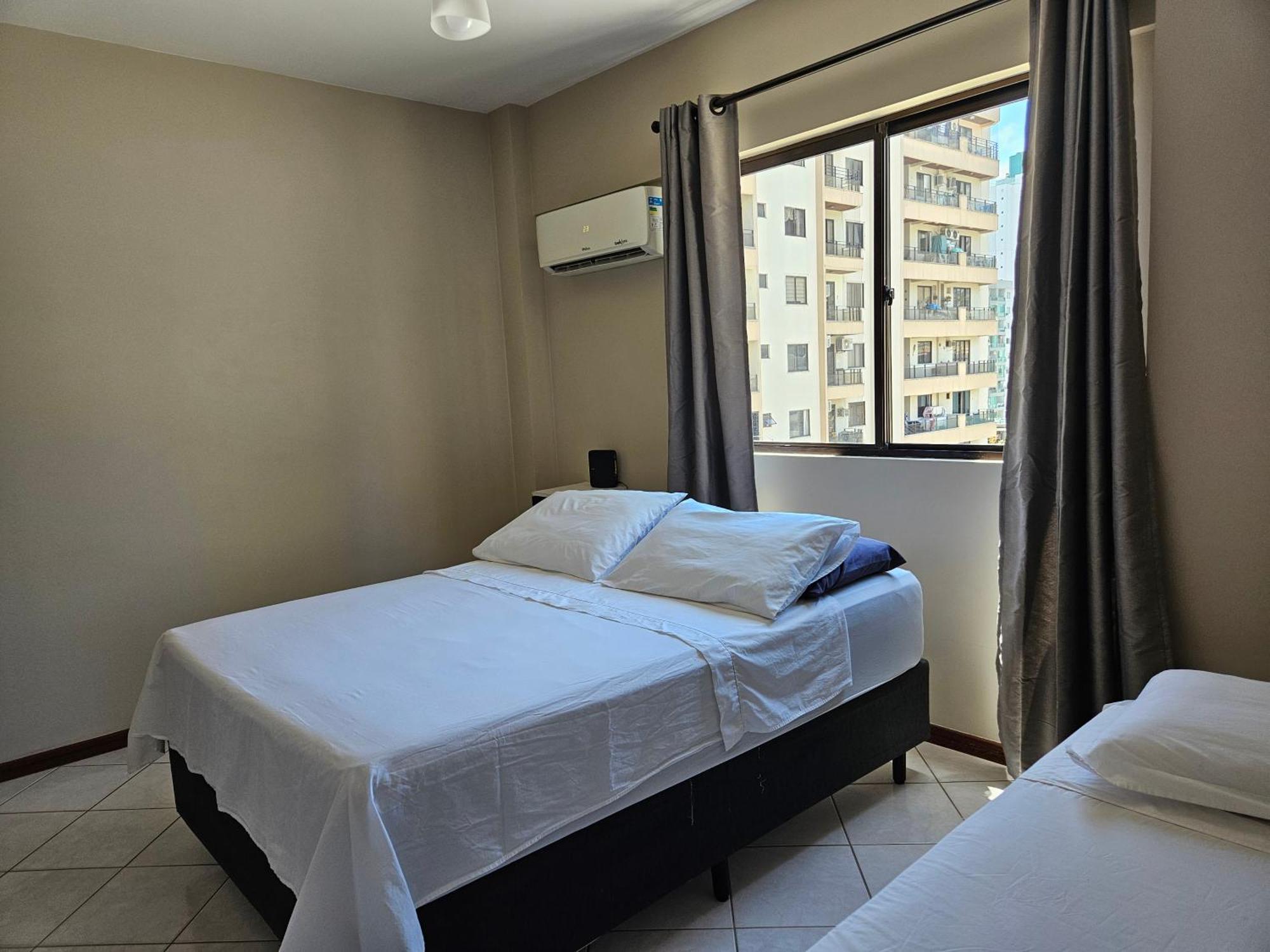 2 Quartos A 200Mts Praia Central, Garagem, Churrasqueira, Wi-Fi 90 Mbps, Pet Friendly Балнеаріу-Камборіу Екстер'єр фото