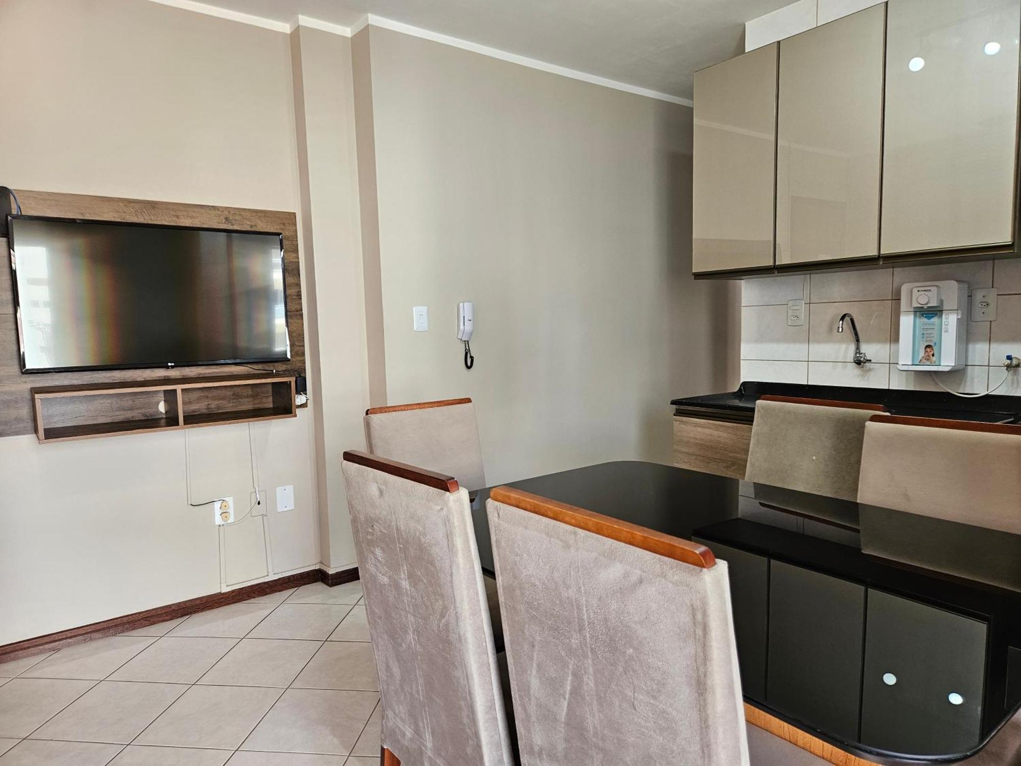 2 Quartos A 200Mts Praia Central, Garagem, Churrasqueira, Wi-Fi 90 Mbps, Pet Friendly Балнеаріу-Камборіу Екстер'єр фото